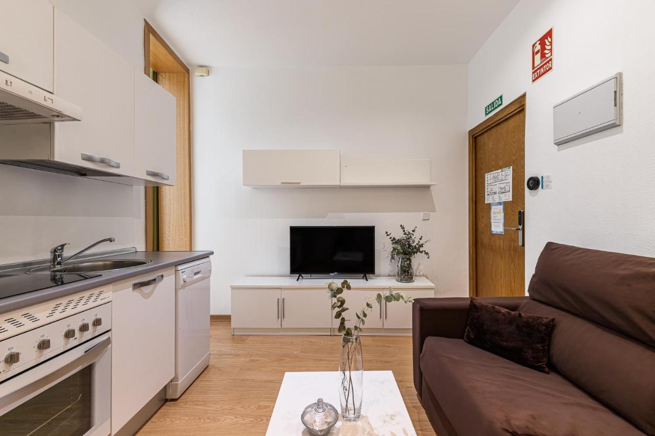 Waou Apartamentos En Sol Confort 4 Madrid Eksteriør billede